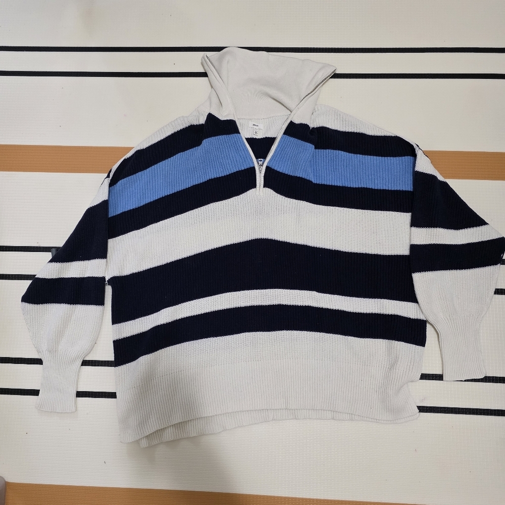 Aerie Cozy Knit Sweater in White and Black